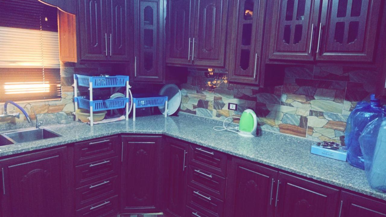 Jordanian Baity Apartment 와디무사 외부 사진